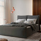 Schönes Schlafzimmer mit einem schönen Boxspringbett von Monta in der Farbe Dunkelgrau